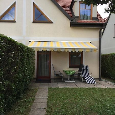 Familien Chalet Mit Direktem Bademantelgang Zur Therme ルッツマンスブルク エクステリア 写真
