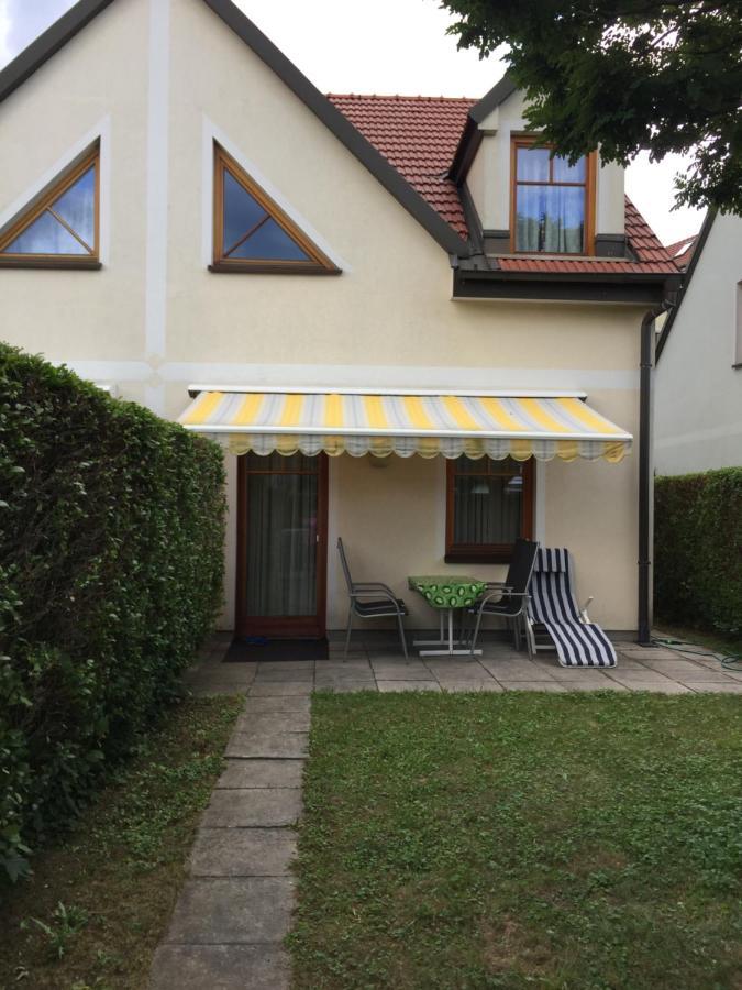 Familien Chalet Mit Direktem Bademantelgang Zur Therme ルッツマンスブルク エクステリア 写真